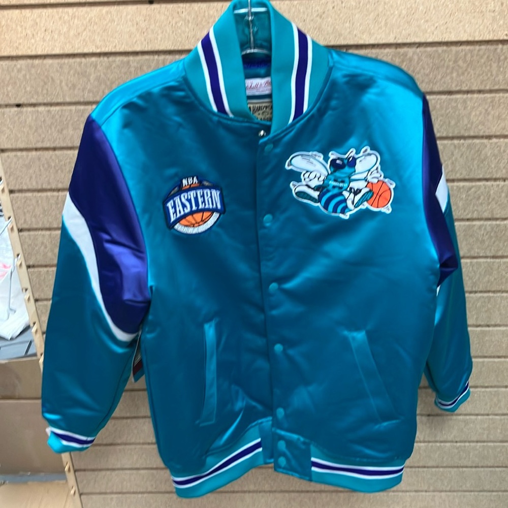 Charlotte Hornets Starter Jacket New !!!!